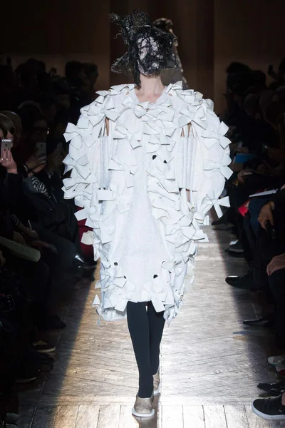 Look 8